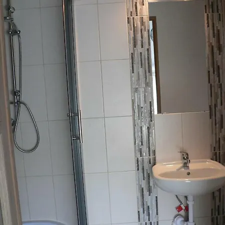 Dom Wypoczynkowy Rejs Homestay *
